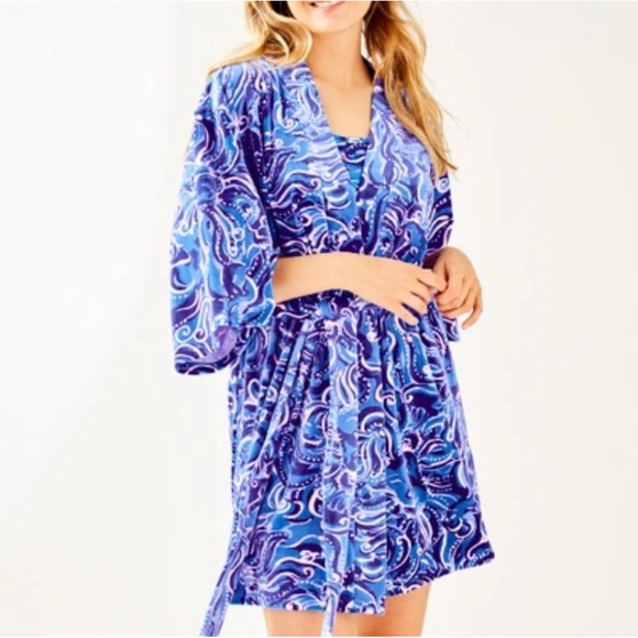 🌸 Lilly Pulitzer Elaine Velour Robe in Prosecco Pink Lilac You A Lot XXS/XS - Picture 2 of 11